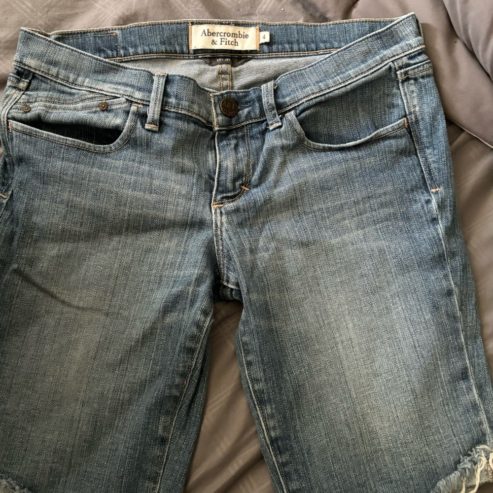 Abercrombie & Fitch Women's Blue Jean shorts great for summer and super cute💜